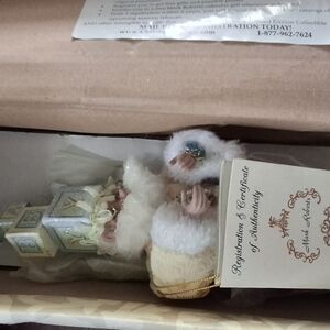 Elegant Cream and White Fluffy Decor Accent